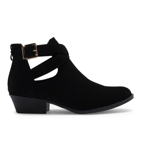 TOP Moda Shoes - NWT Top Moda Ankle Buckle Wrap Block Heel …